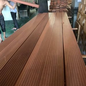 Gỗ nhà yến (MERANTI WOOD)